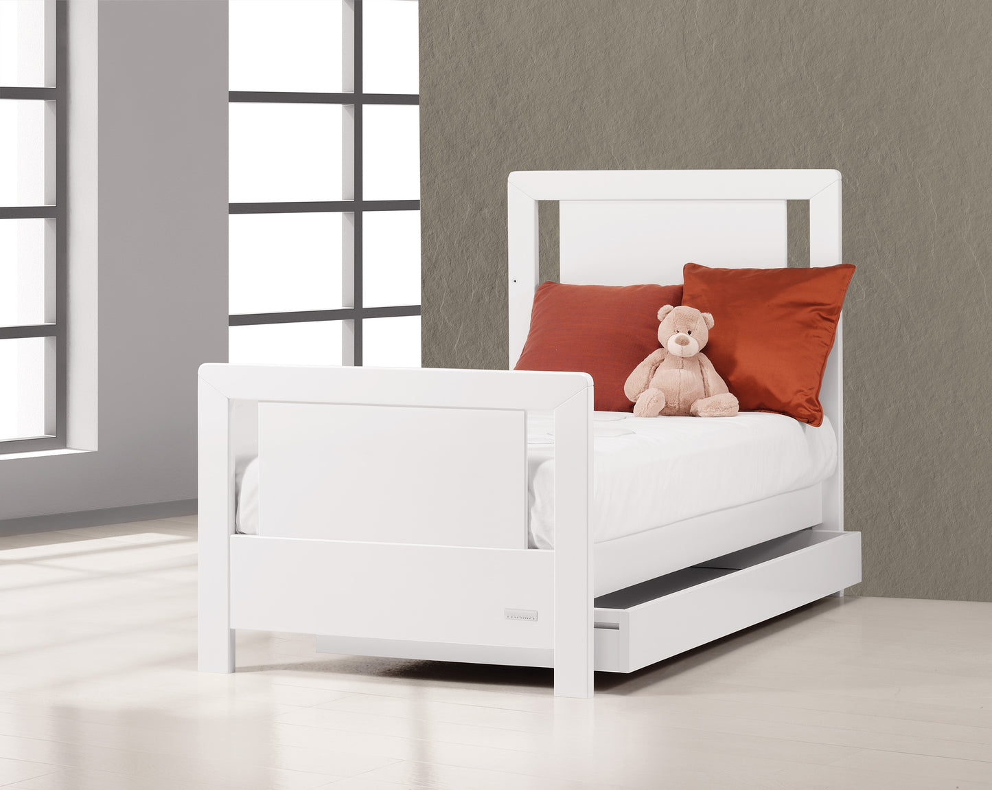 Dětská postýlka Trama INOVA 140 x 70 cm white - přestavitelná se zásuvkou a matrací